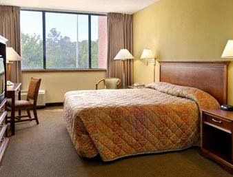 Days Inn & Suites Tallahassee Conference Center I-10 Hotel Rom bilde